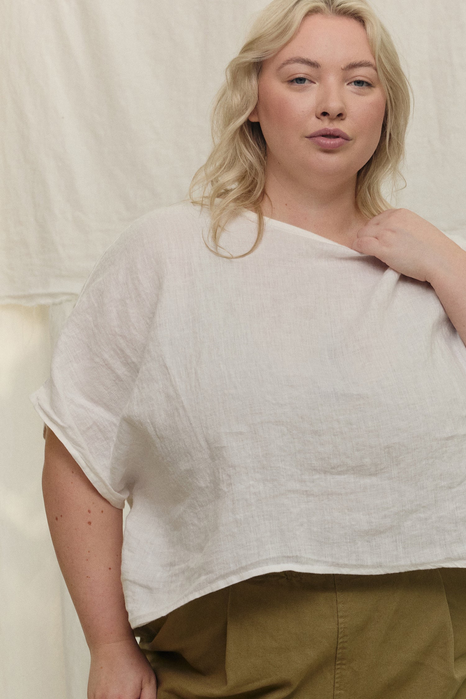 Linn Tee in Lightweight Linen