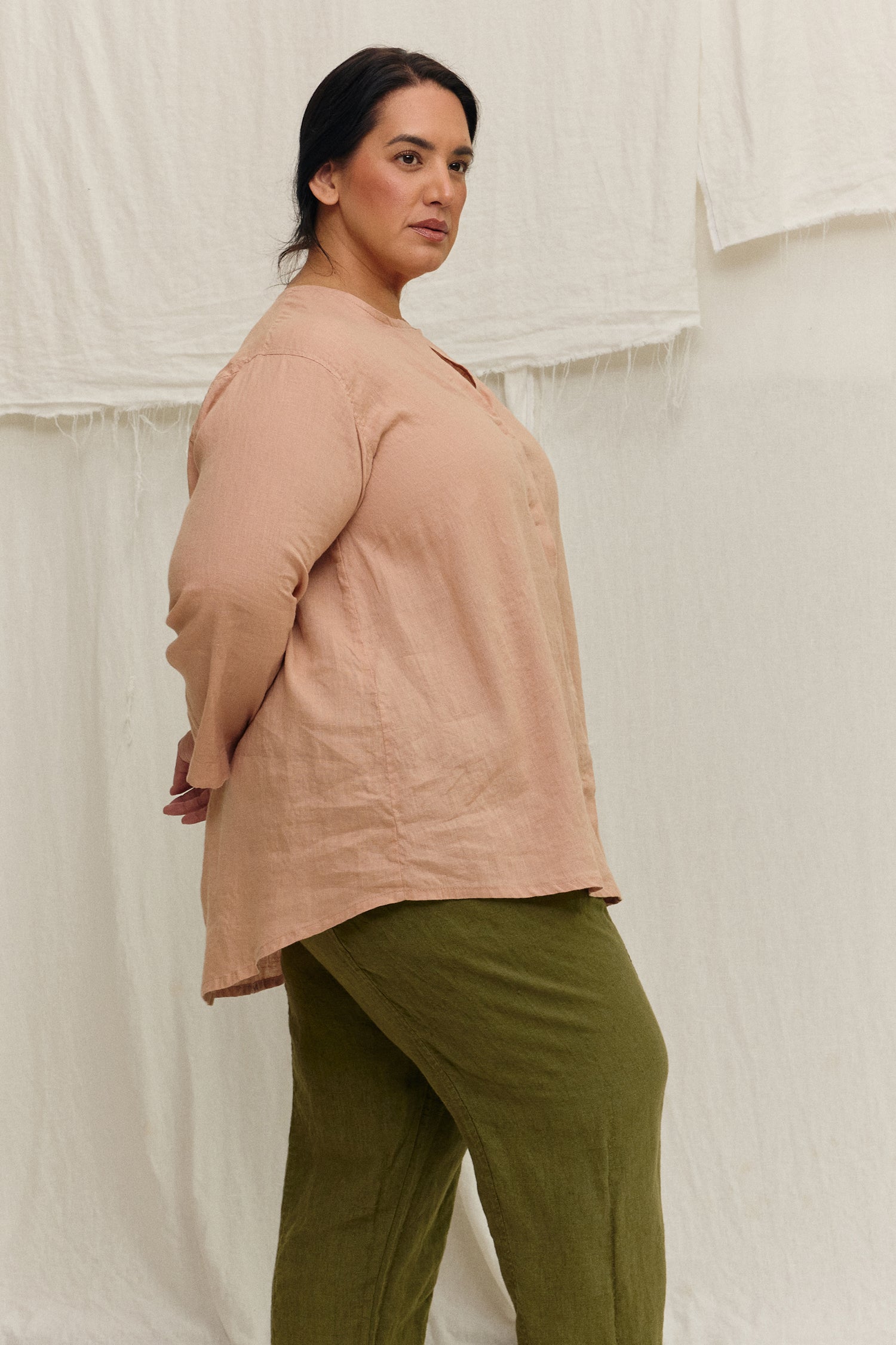 Long Sleeve Kara Snap Top in Lightweight Linen